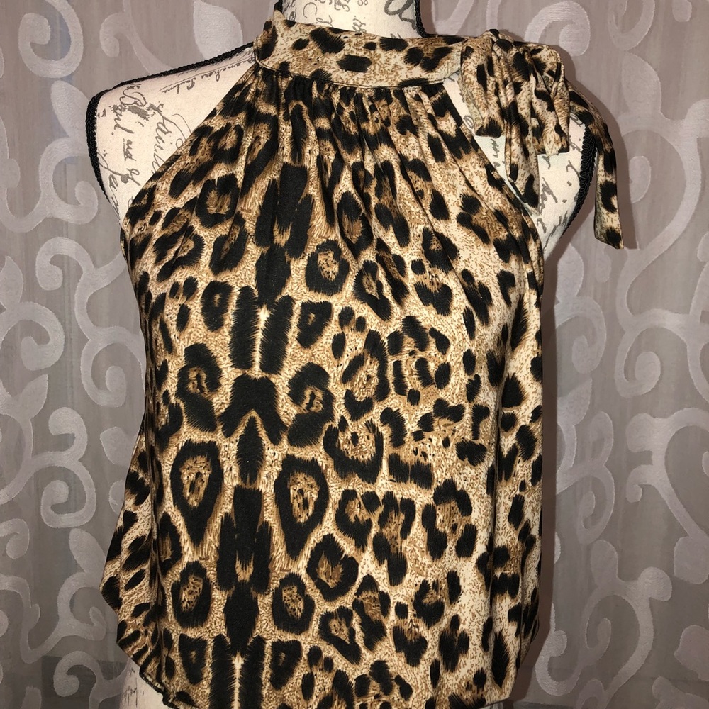 Cheetah print sleeveless top